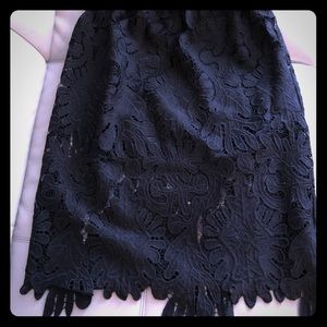 Lace skirt